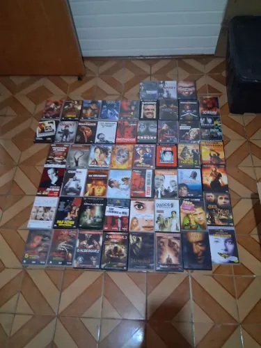 Lote de dvds coleção jason vai para o inferno, brinquedo assassino freddy e outros