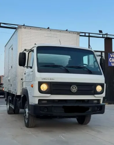Caminhão Volkswagen 8.160 2013 Baú
