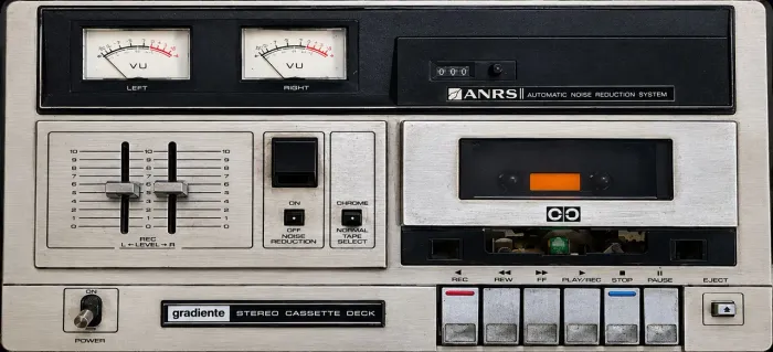 Gradiente CD-1667 Toca fitas Cassette Deck Vintage - Relíquia