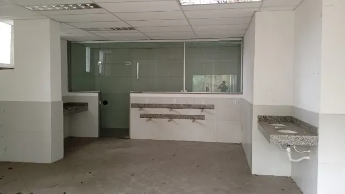 Espaço Comercial no Centro de Salvador para Locação - 25 salas, próximo ao metrô