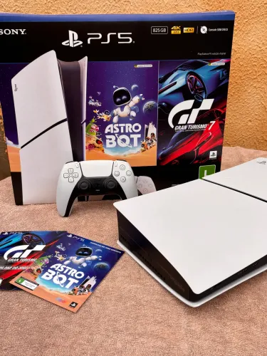 Vendo playstation 5 825gb digital