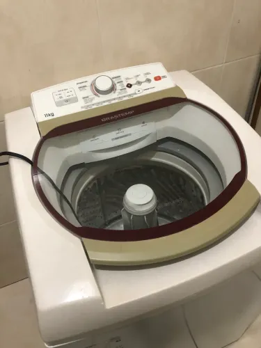 Vendo máquina Brastemp 11kg antiga USADA (CONTÉM MARCAS DE USO) ESTÁ FUNCIONANDO!!!