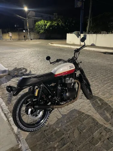 Royal Enfield Interceptor 650 Customizada (Ponteira Chris Michael) VEJA TODO ANÚNCIO