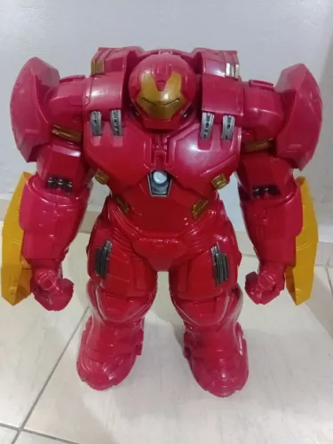 Boneco hulk homem ferro