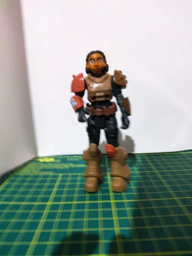 Alisha Hawthorne Lightyear Mattel HJK10 13cm Completa c/ Capacete e Arma