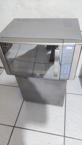 Microondas Eletrolux espelhado 30 litros 