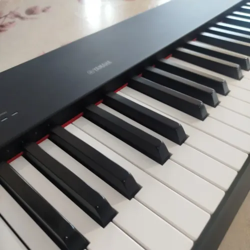 Piano Yamaha P225 novo