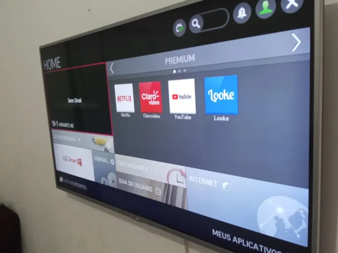 Vendo TV LG,49 polegadas por apenas 700 reais