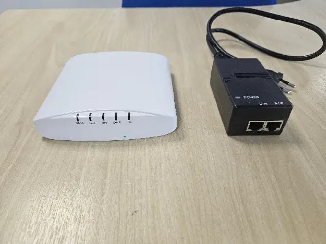 Access Point Ruckus R320 Branco - Impecável