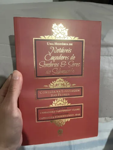 Uma História de Notáveis Caçadores de Sombras e Seres do Submundo