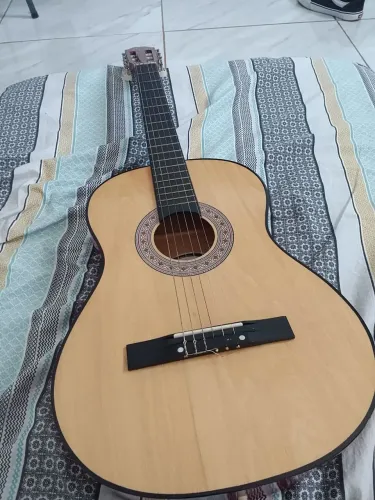 Vendo violão bom pra iniciante