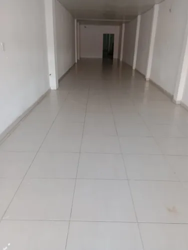Alugo ponto comercial na feira da 25