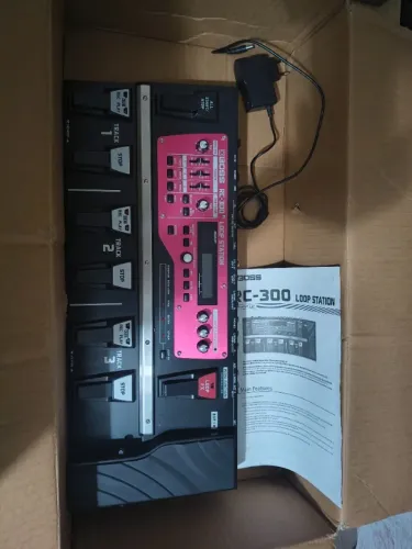 Pedaleira Boss Loop Station RC-300