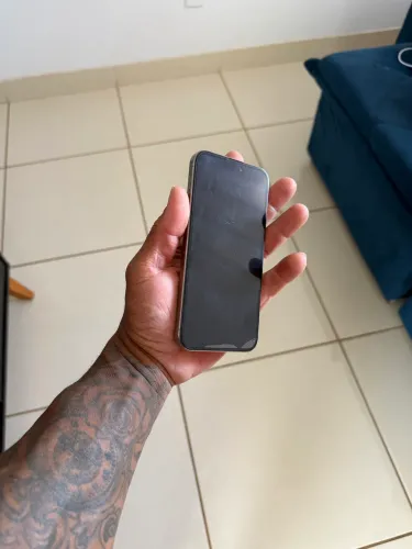 iPhone 15 pro Max 256 gb 76% bateria