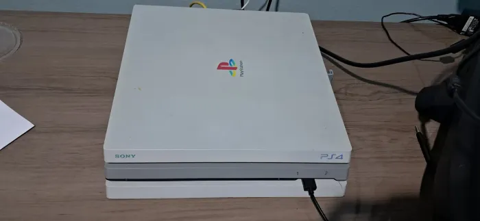 ps4 pro 1tb SKIN de 20 anos