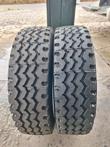 Pneus 215 75 17.5 Pirelli (reformados)