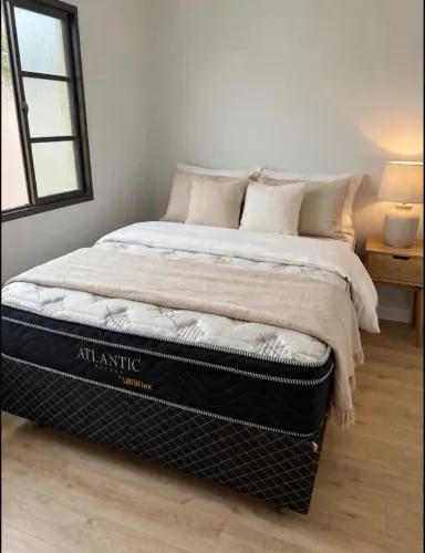 Cama box dama atlantic luxe 1,58x1,98 ótimo estado