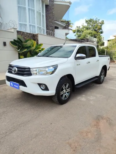 Toyota Hilux CD 4X4 2.8 Diesel Mec. 2020