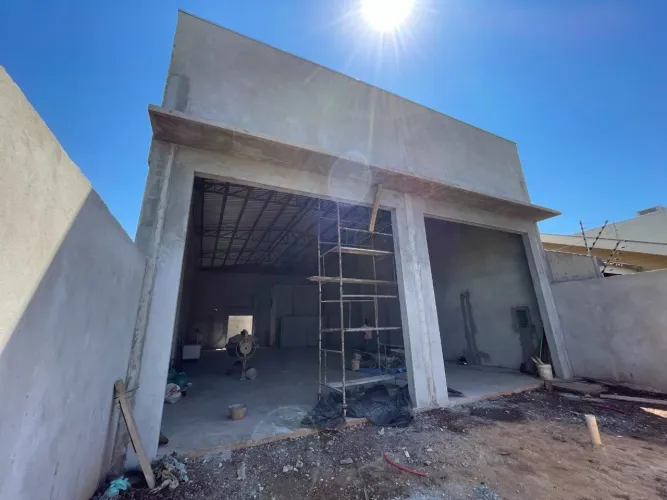 Locação - Barracão Novo no Jardim Gralha Azul em Sarandi