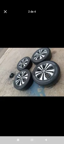 Roda da Fiat Toro aro 18 