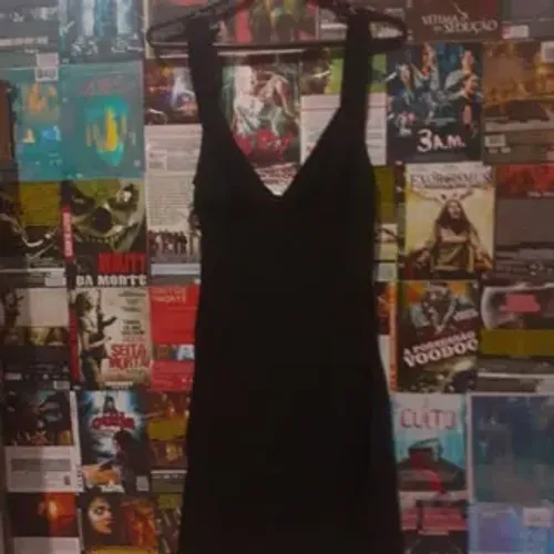 Vestido preto estilo gótico de marca de luxo