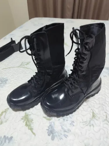 Coturno militar