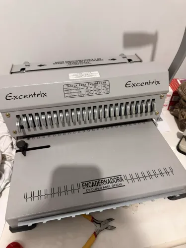 Encadernadora wire-o 2x1 excentrix