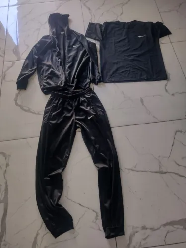 Conjunto feminino agasalho Tam P- três peças 