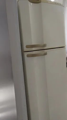 Geladeira com defeito