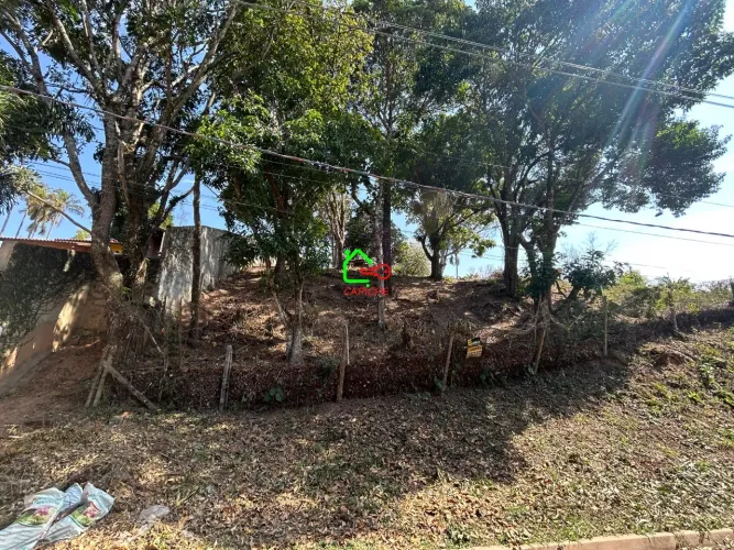Terreno à venda em Vinhedo-SP, no Recanto dos Canjaranas - 1.000,00 m² de área!