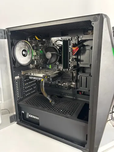 PC Gamer i7-10700F GTX 1650 4GB 16GB RAM SSD 490GB Windows 10