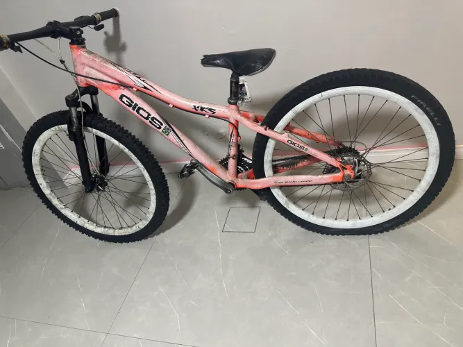 Bike fios ou troco por Cx de som (JBL)