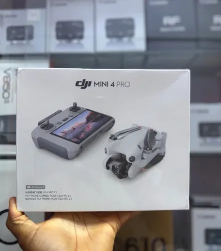 Drone Dji Mini 4 Pro Combo Fly More Controle com Tela