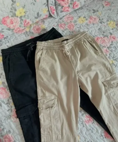 Duas calças Jogger P - Riachuelo 