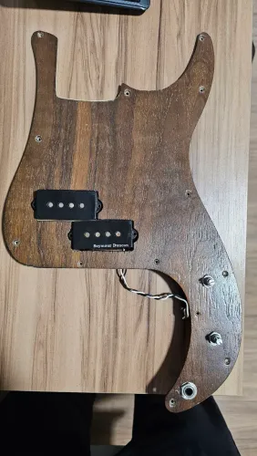 Eletrica Precision Bass - Seymour Ducan
