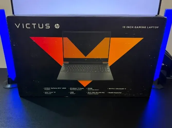 HP VICTUS RTX4050 16GB RAM I5 13 - LACRADO/NOVO