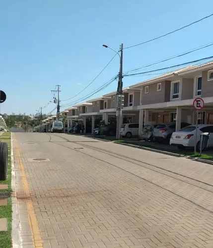 ALUGO SOBRADO NO CONDOMÍNIO VILLAGIO ITÁLIA