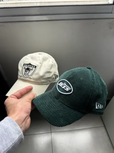 2 bonés New Era novos