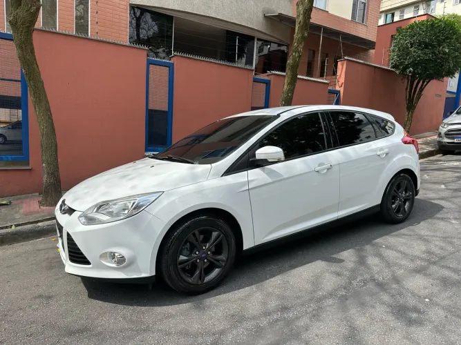 Ford Focus 1.6 S/se/se Plus Flex 8v/16v 5P 2015