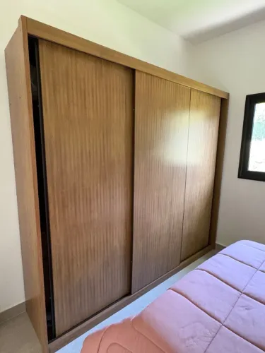 Guarda-roupa casal