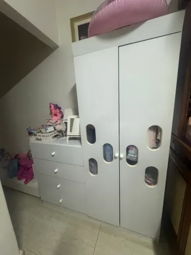 Guarda roupa e cômoda
