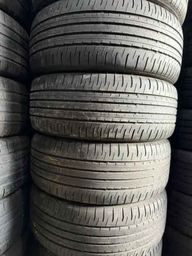 Pneus 225/50/18 marca dunlop