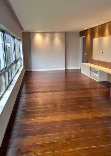 Duplex para aluguel possui 220 metros quadrados com 3 quartos em Ipanema - Rio de Janeiro