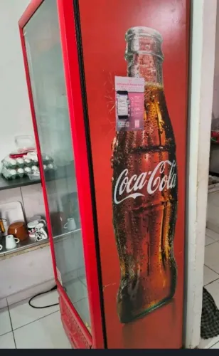 Frezer expositor da coca cola original funcionando perfeitamente Te entrego!