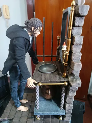 Eren yeager estátua