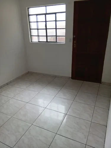 Alugo casa Helena Maria Osasco