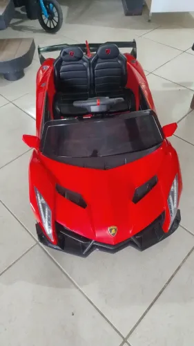 Carro elétrico Lamborghini infantil pouco usado, com controle remoto e pedal, bluetooth 