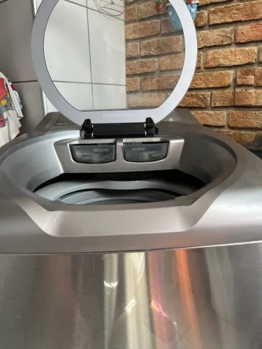 Máquina de lavar Brastemp ative 11 Kg em inox em ótimo estado