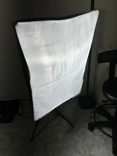 Vendo Softbox de Iluminação com Tripé - Ideal para Fotos, Vídeos e Tatuagens