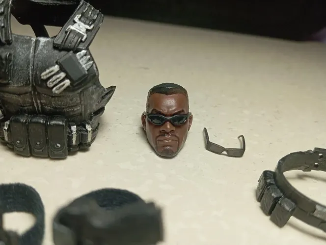 Head Blade mezco